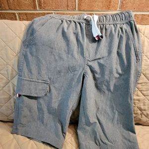 Boy's Tommy Hilfiger Shorts, Large (16-18)